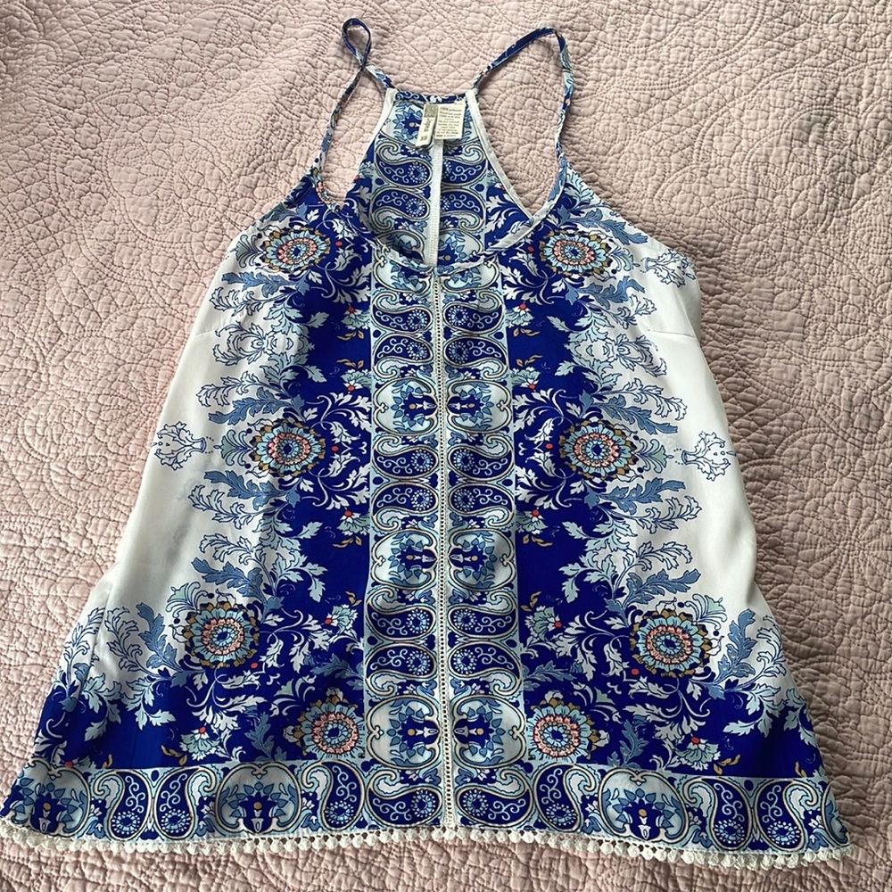 The perfect top for your European adventure!